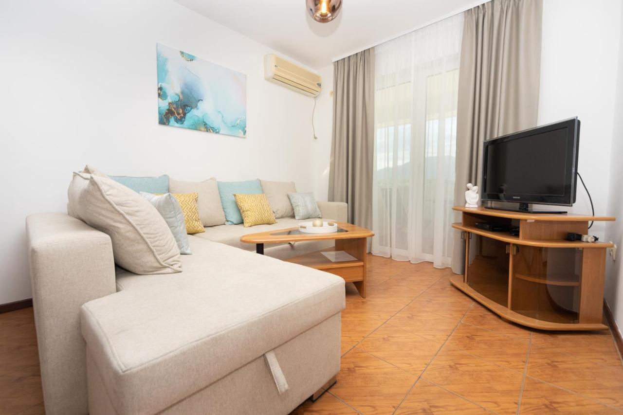 Apartments Adeona Tivat Extérieur photo