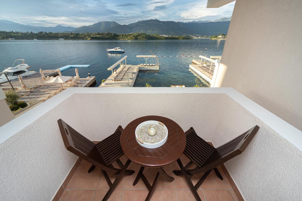 Apartments Adeona Tivat Extérieur photo
